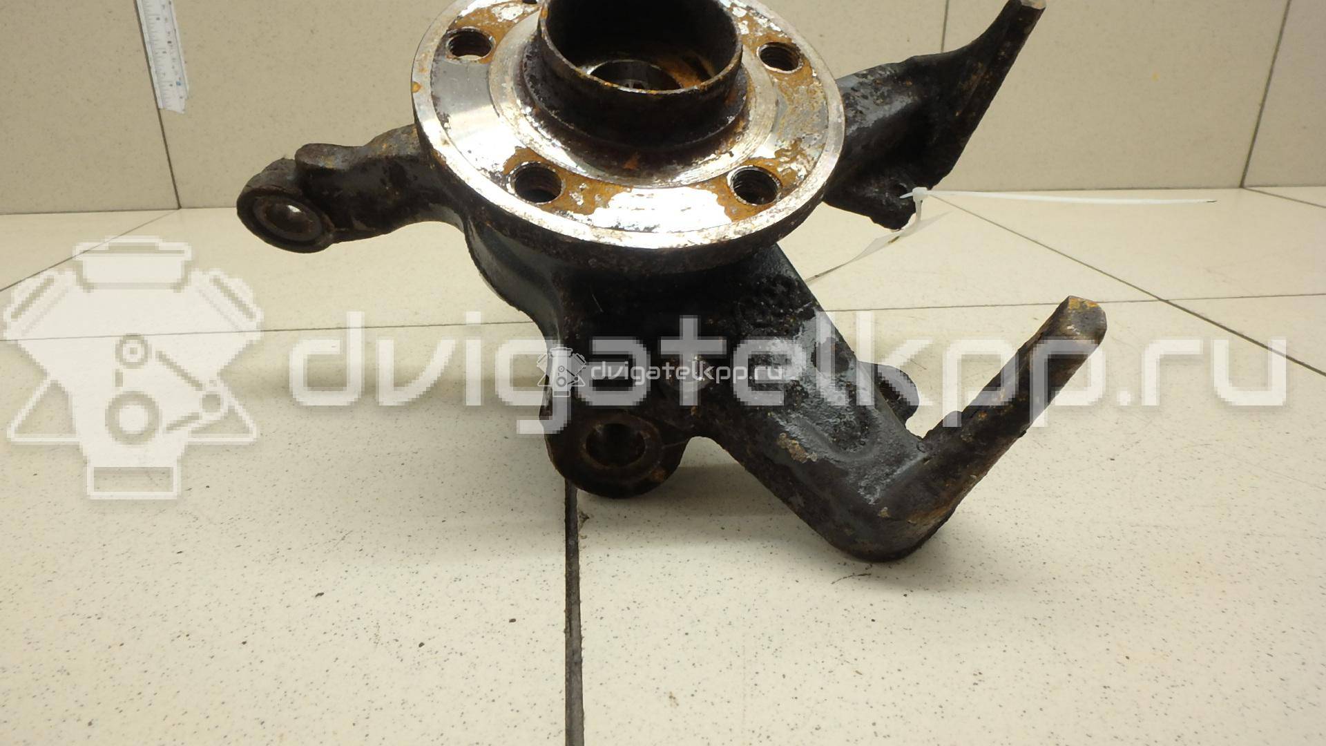 Фото Кулак поворотный передний правый  6Q0407256AC для Volkswagen Fox 5Z1, 5Z3 / Jetta / Polo / Golf {forloop.counter}}