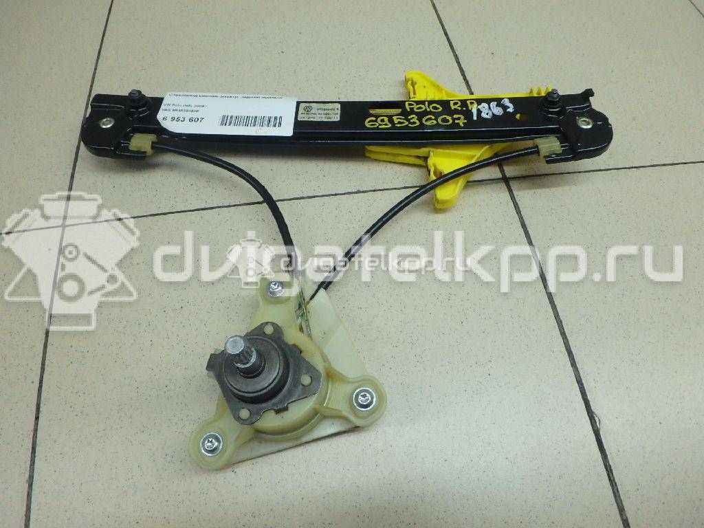 Фото Стеклоподъемник электр. задний правый  6R4839462E для Volkswagen Polo / Jetta {forloop.counter}}