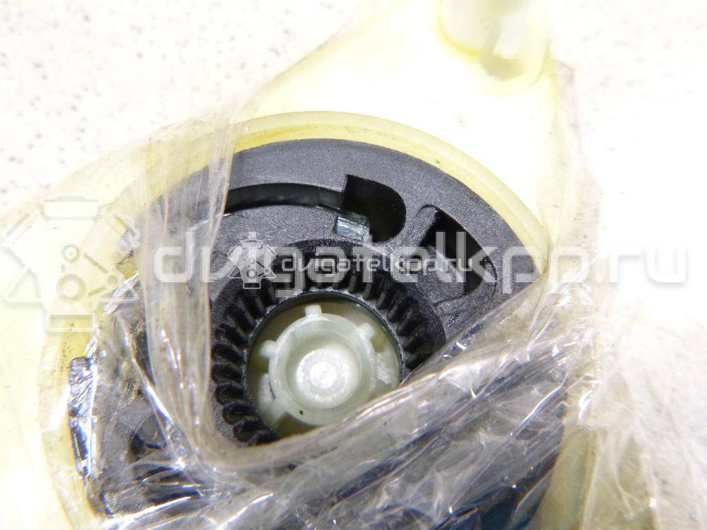 Фото Стеклоподъемник электр. задний правый  6R4839462E для Volkswagen Polo / Jetta {forloop.counter}}