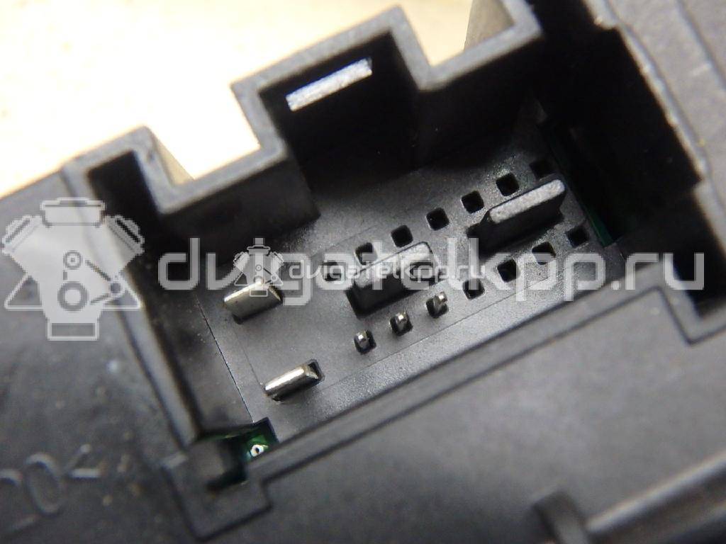 Фото Стеклоподъемник электр. задний правый  6R4839462E для Volkswagen Polo / Jetta {forloop.counter}}