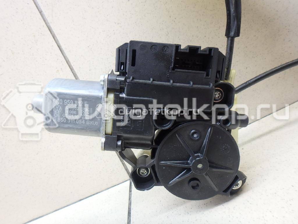 Фото Стеклоподъемник электр. задний правый  6R4839462E для Volkswagen Polo / Jetta {forloop.counter}}