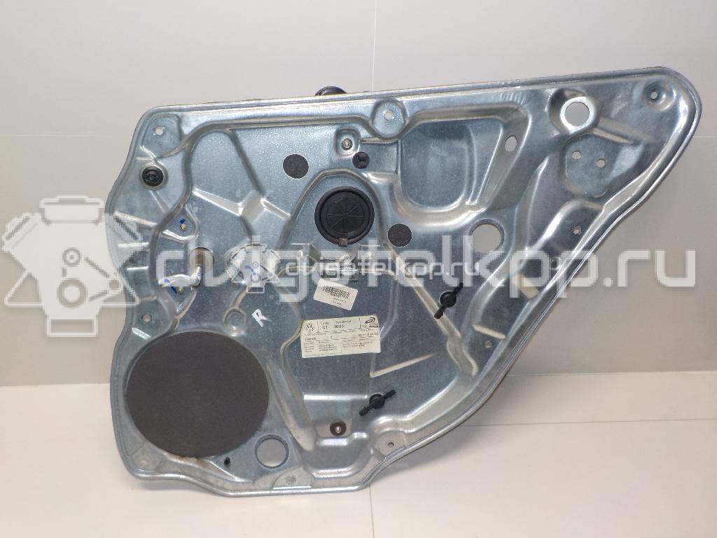 Фото Стеклоподъемник механ. задний правый  6Q4839462D для Volkswagen Polo / Golf {forloop.counter}}