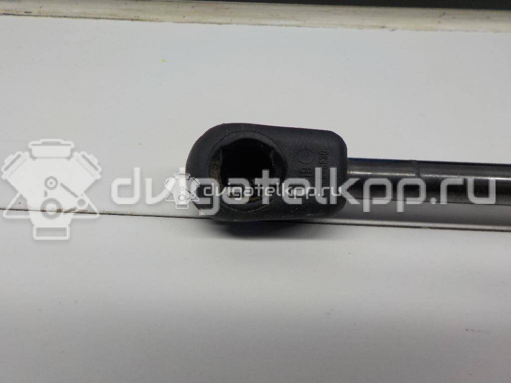 Фото Амортизатор двери багажника  6R6827550A для Volkswagen Polo / Jetta {forloop.counter}}