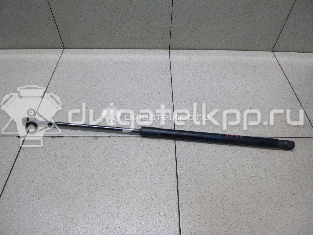 Фото Амортизатор двери багажника  6R6827550A для Volkswagen Polo / Jetta {forloop.counter}}