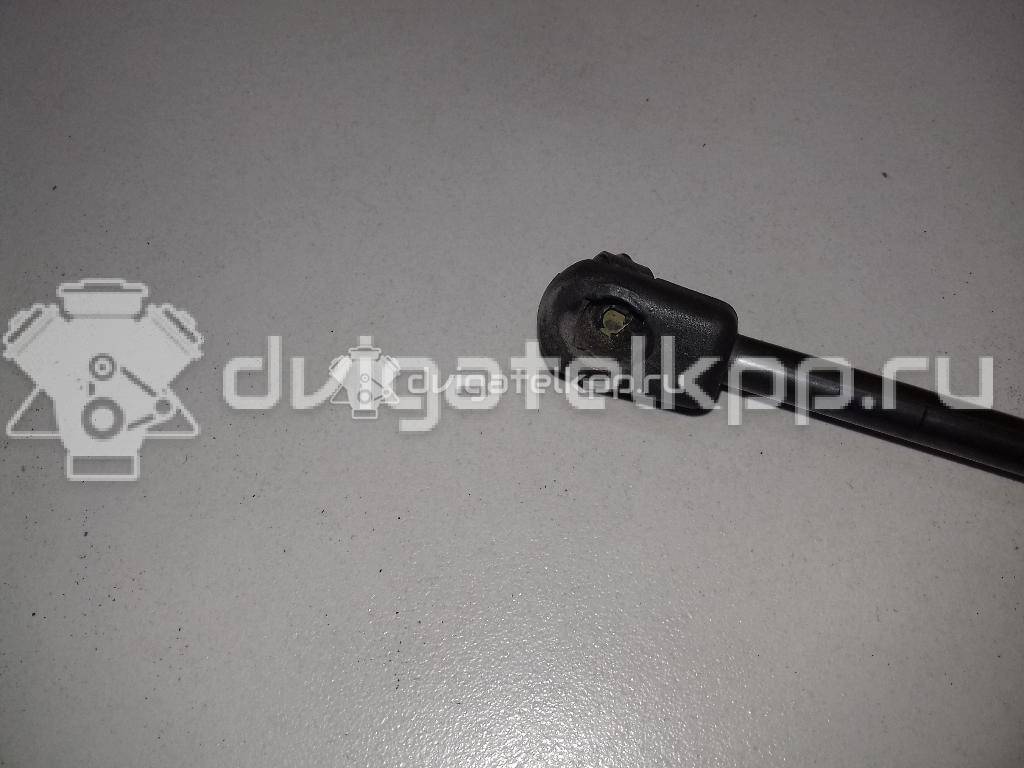 Фото Амортизатор двери багажника  6R6827550A для Volkswagen Polo / Jetta {forloop.counter}}