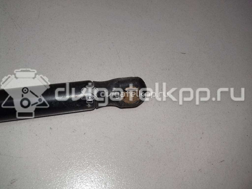 Фото Амортизатор двери багажника  6R6827550A для Volkswagen Polo / Jetta {forloop.counter}}