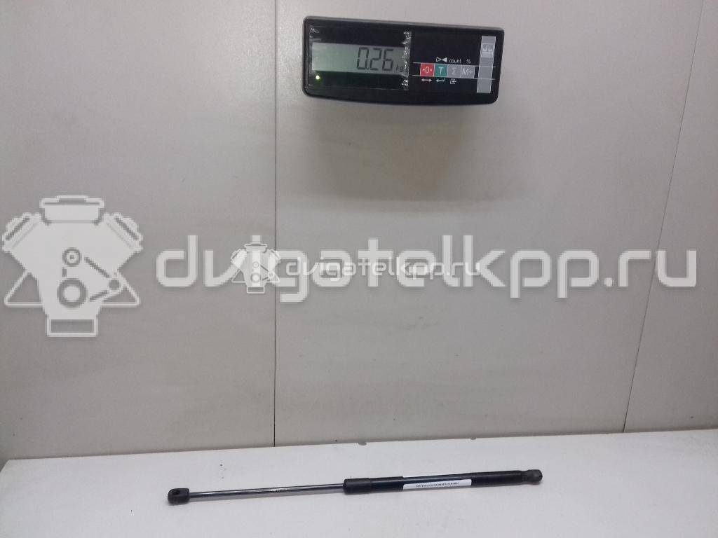 Фото Амортизатор двери багажника  6R6827550A для Volkswagen Polo / Jetta {forloop.counter}}