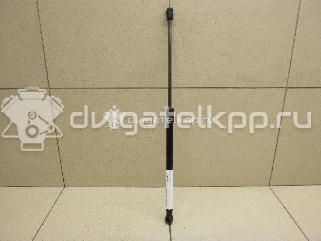 Фото Амортизатор двери багажника  6R6827550A для Volkswagen Polo / Jetta {forloop.counter}}