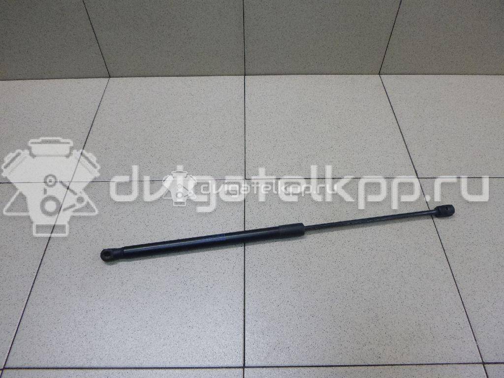 Фото Амортизатор двери багажника  6R6827550A для Volkswagen Polo / Jetta {forloop.counter}}