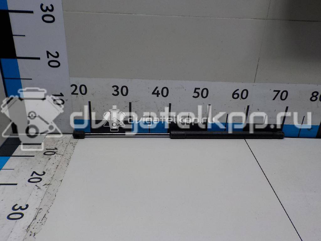 Фото Амортизатор двери багажника  6R6827550A для Volkswagen Polo / Jetta {forloop.counter}}