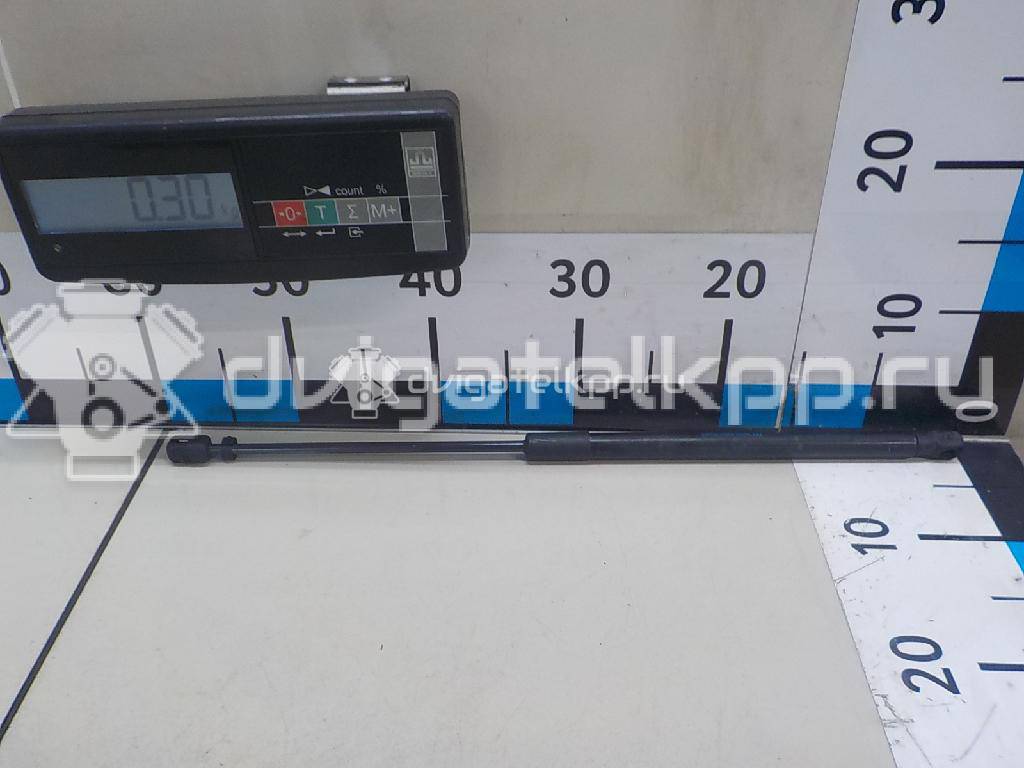 Фото Амортизатор двери багажника  6R6827550A для Volkswagen Polo / Jetta {forloop.counter}}