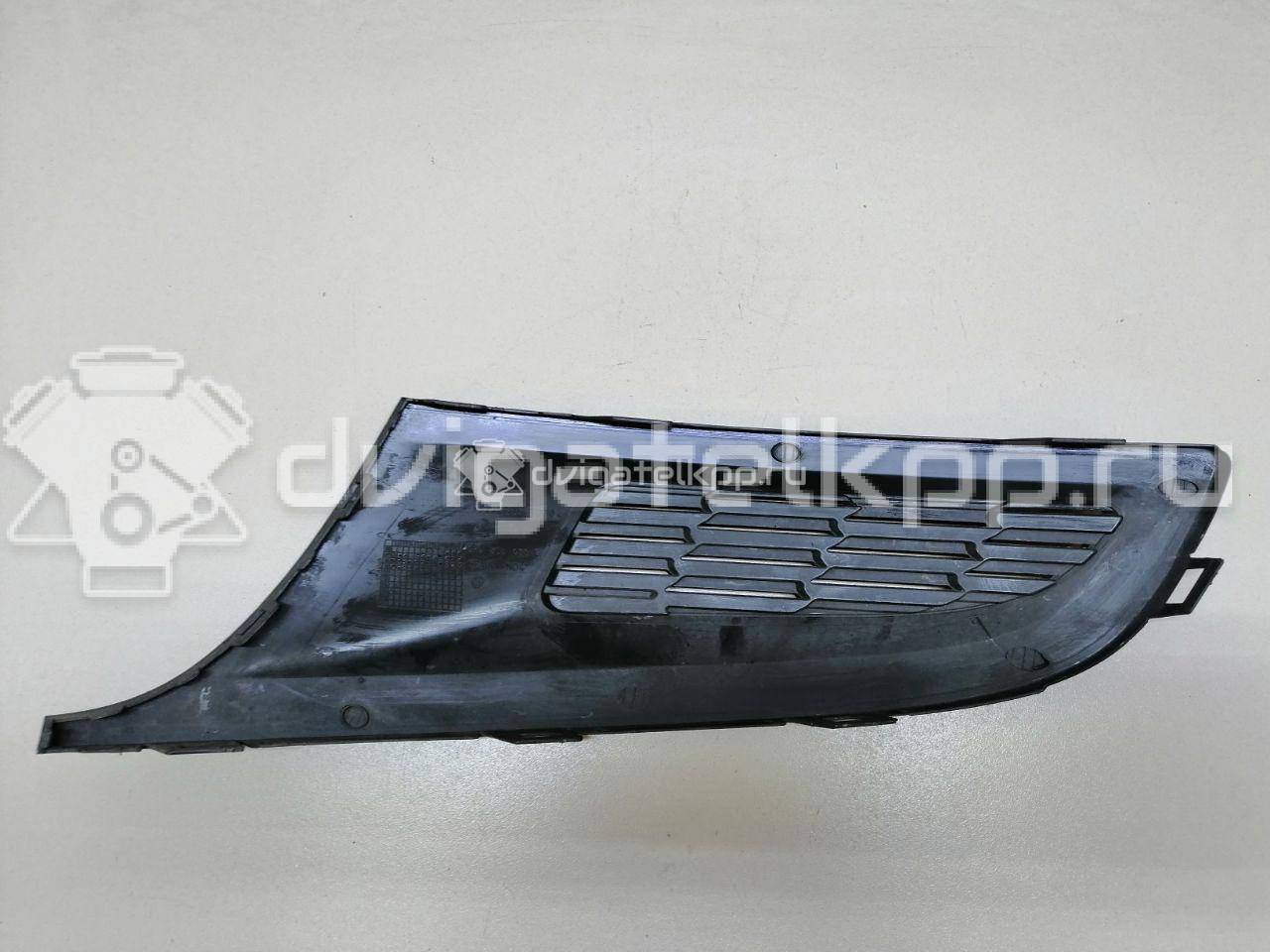 Фото Решетка в бампер правая  6R0853666C9B9 для Volkswagen Polo {forloop.counter}}