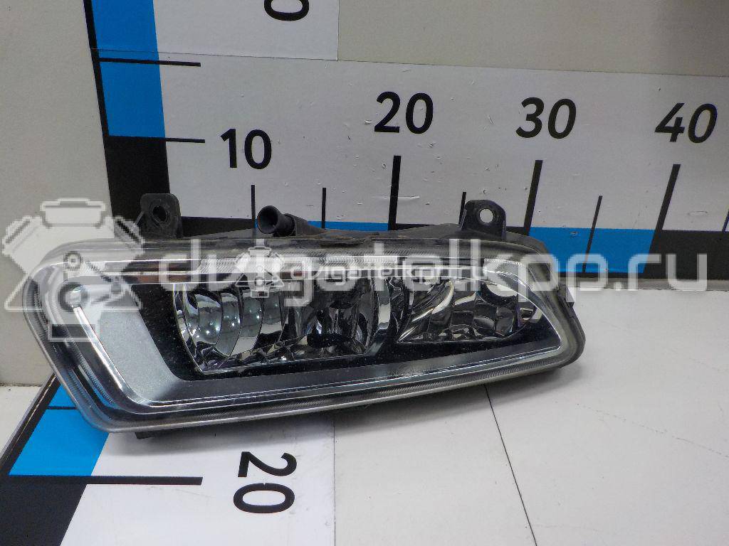 Фото Фара противотуманная правая  6R0941062B для Volkswagen Polo / Jetta {forloop.counter}}