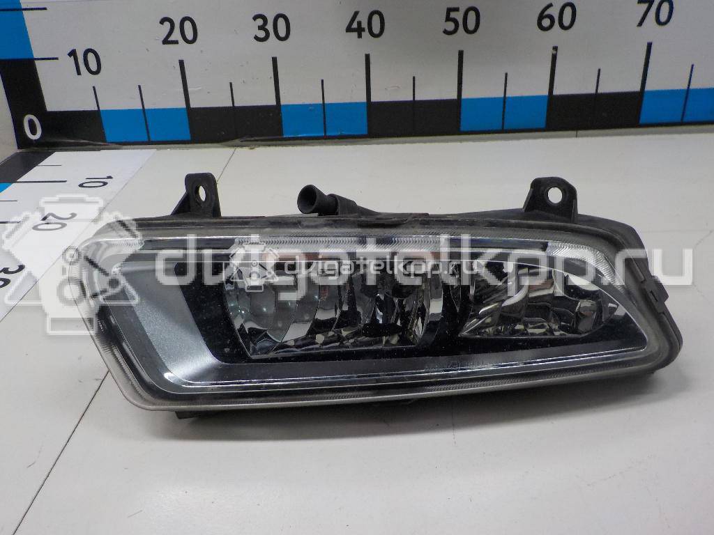 Фото Фара противотуманная правая  6R0941062B для Volkswagen Polo / Jetta {forloop.counter}}