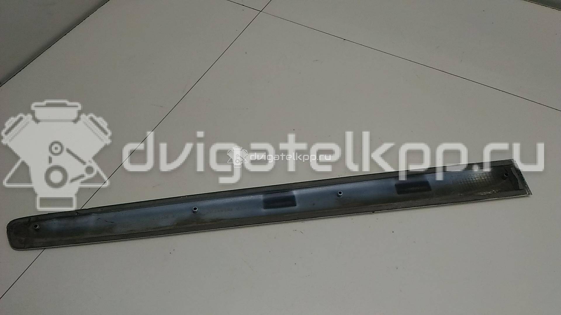 Фото Молдинг задней левой двери  6Q4853753AGRU для Volkswagen Polo {forloop.counter}}