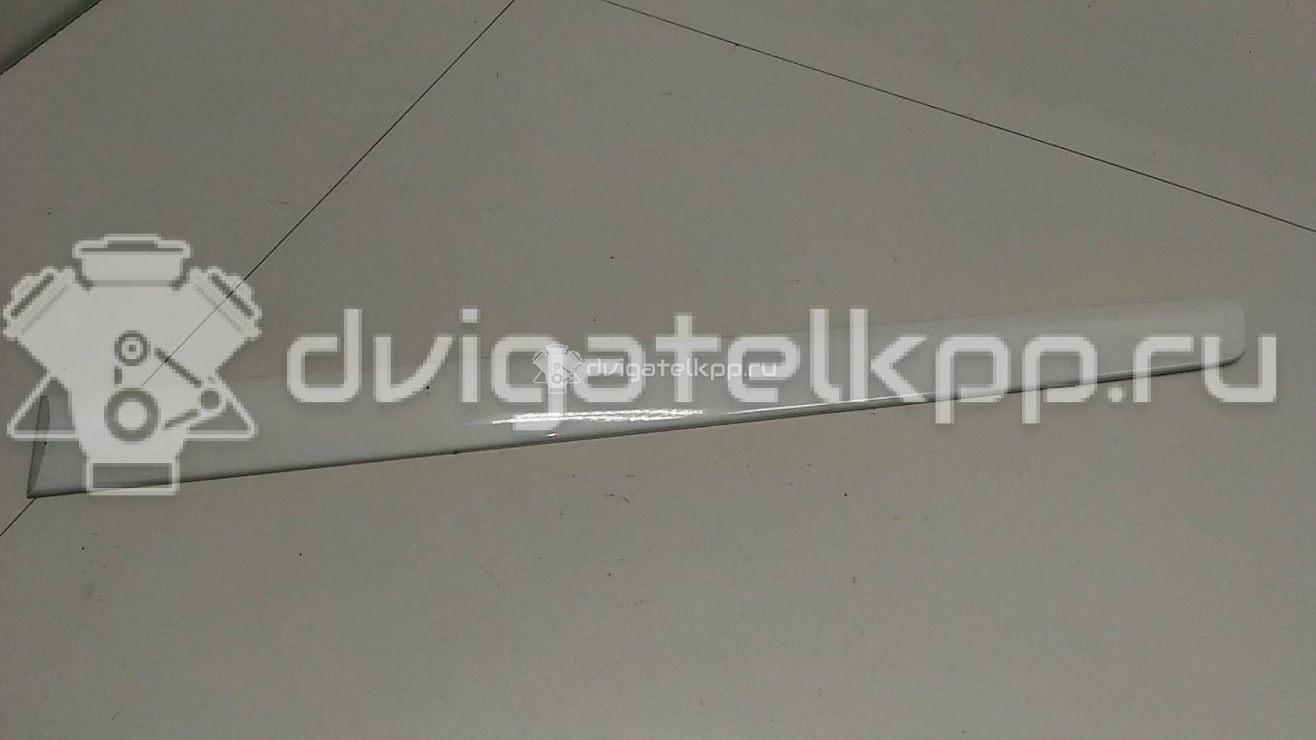 Фото Молдинг задней левой двери  6Q4853753AGRU для Volkswagen Polo {forloop.counter}}