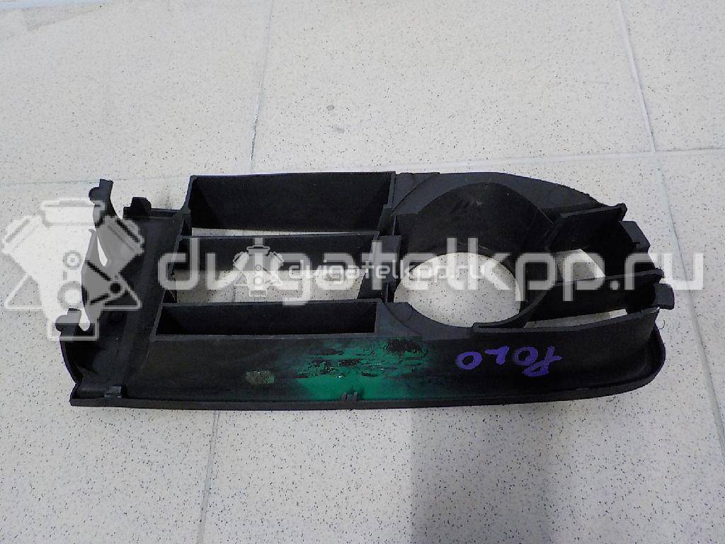 Фото Решетка в бампер левая  6Q0853665A9B9 для Volkswagen Polo {forloop.counter}}