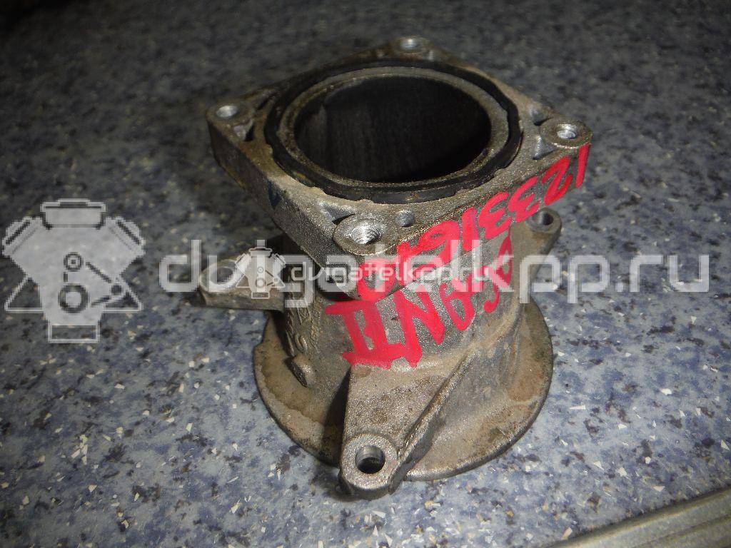 Фото Фланец для двигателя K7M 812 для Renault / Dacia 83-84 л.с 8V 1.6 л бензин 165785537R {forloop.counter}}