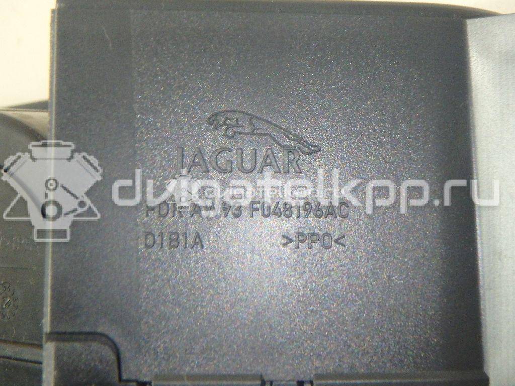 Фото Подстаканник  C2D15136 для jaguar XJ {forloop.counter}}