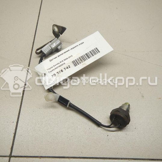 Фото Датчик включения заднего хода  8421052010 для Toyota Yaris / Corolla / Auris