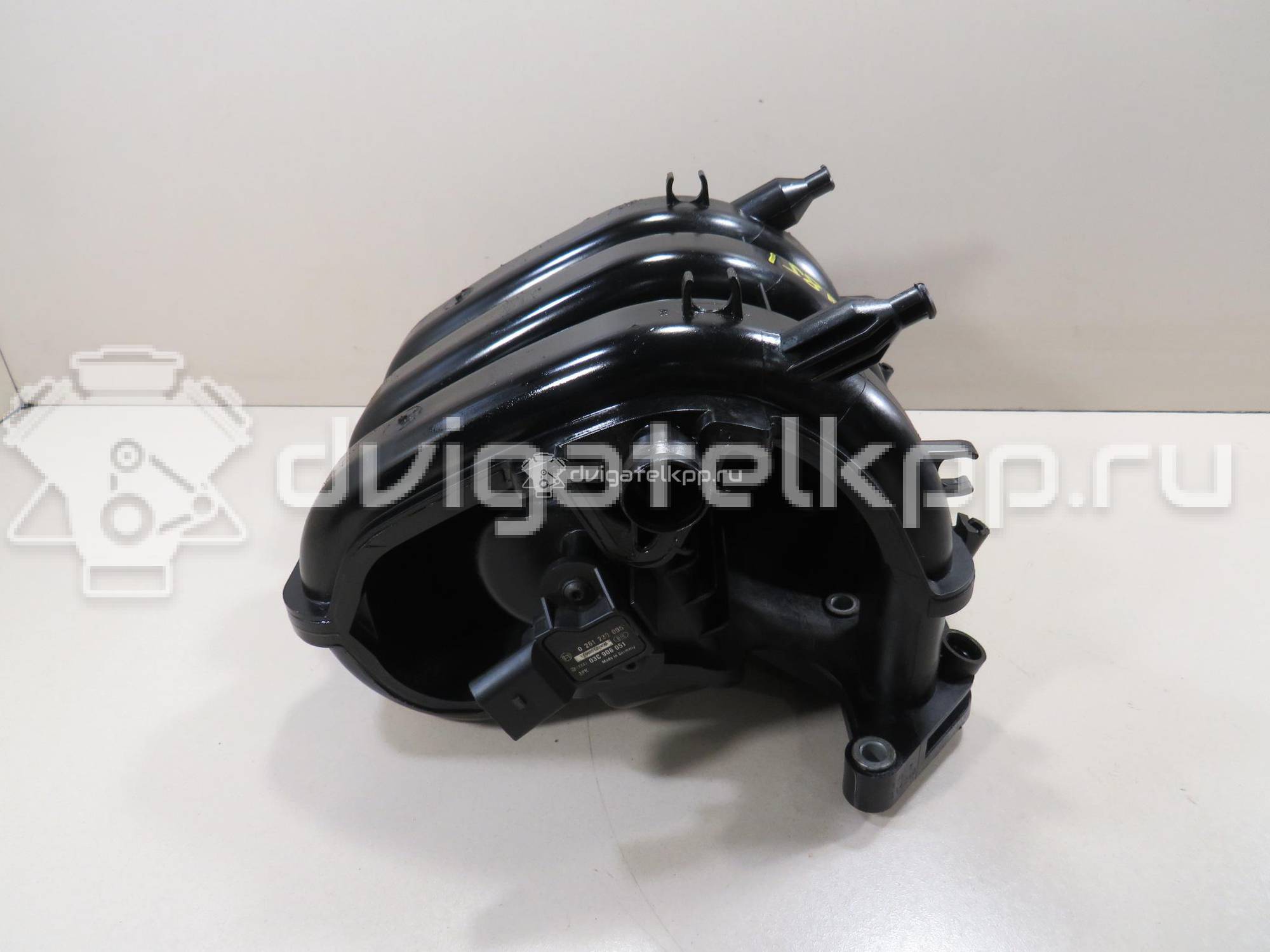 Фото Коллектор впускной для двигателя BZG для Seat Ibiza 70 л.с 12V 1.2 л бензин 03E129711D {forloop.counter}}