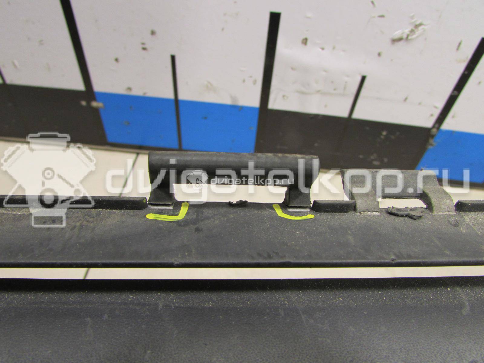 Фото Решетка в бампер центральная  5311205050 для Toyota Avensis {forloop.counter}}