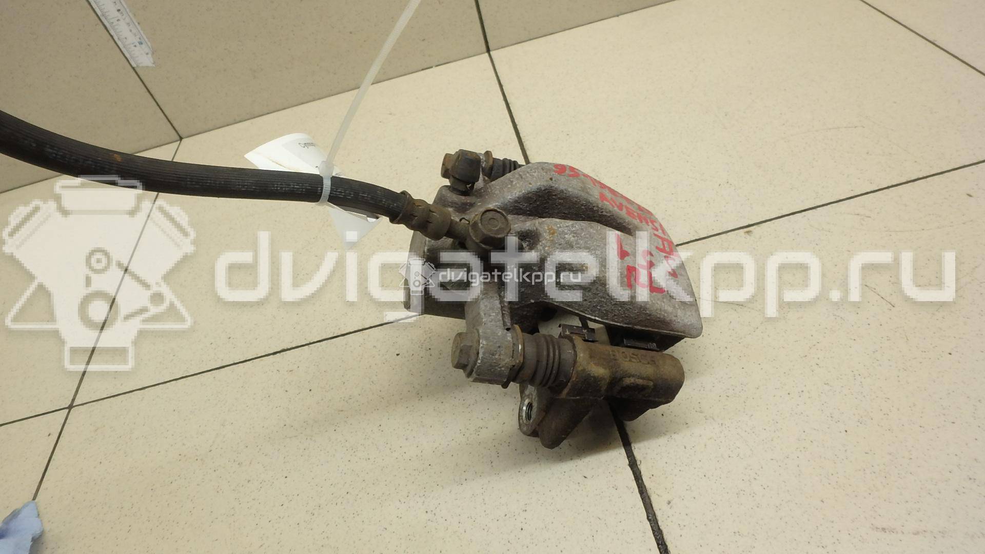 Фото Суппорт тормозной задний левый  4775005071 для Toyota Corolla / Avensis {forloop.counter}}