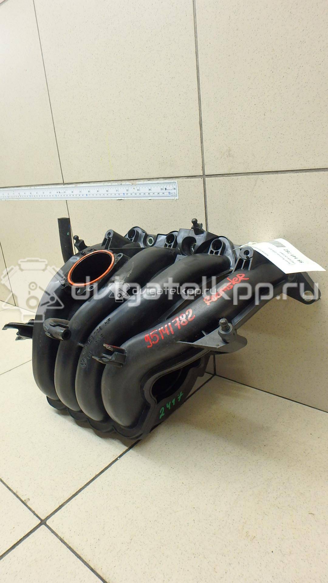 Фото Коллектор впускной для двигателя BTS для Volkswagen / Skoda / Seat 105 л.с 16V 1.6 л бензин 036129709HF {forloop.counter}}