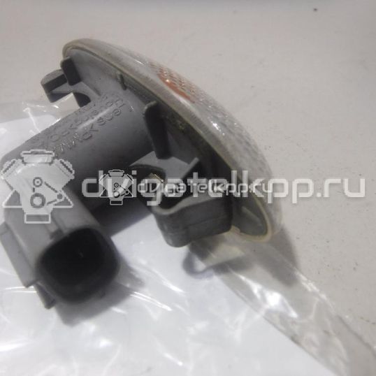 Фото Повторитель на крыло белый  817300D030 для Toyota Yaris / Rav 4