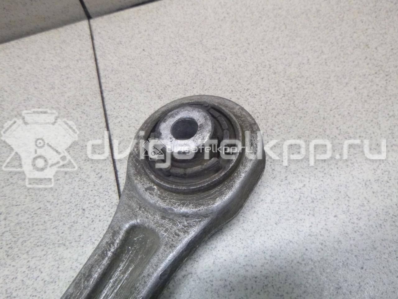 Фото Рычаг передний нижний правый задний  8K0407694S для Audi A5 / A4 / Q5 {forloop.counter}}