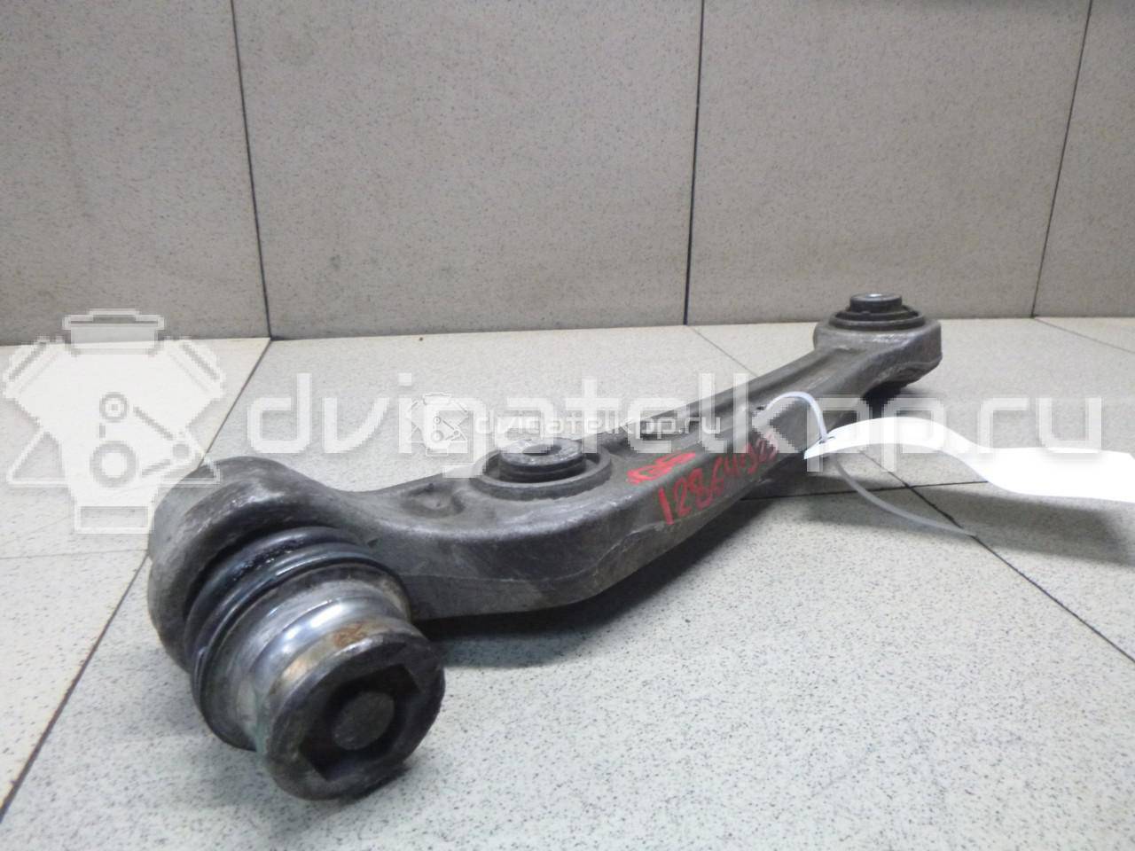 Фото Рычаг передний нижний правый задний  8K0407694S для Audi A5 / A4 / Q5 {forloop.counter}}