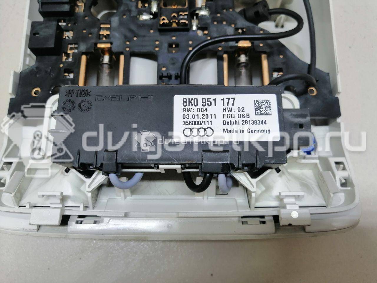 Фото Плафон салонный  8T0947140T64 для audi A4 [B8] {forloop.counter}}