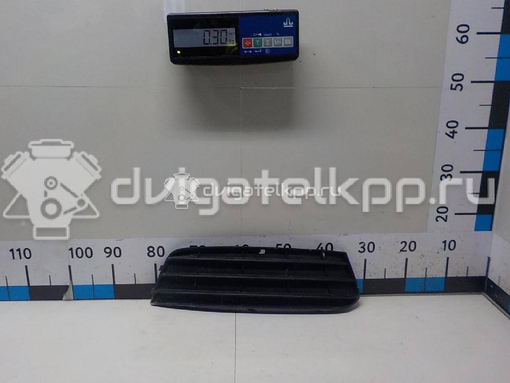 Фото Решетка в бампер правая  8k080768201c для Audi A4 {forloop.counter}}