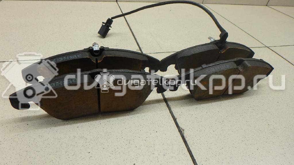 Фото Колодки тормозные передние к-кт  4G0698151AA для Audi A4 / A6 / A5 / Q5 / A7 Sportback 4Ga, 4Gf {forloop.counter}}