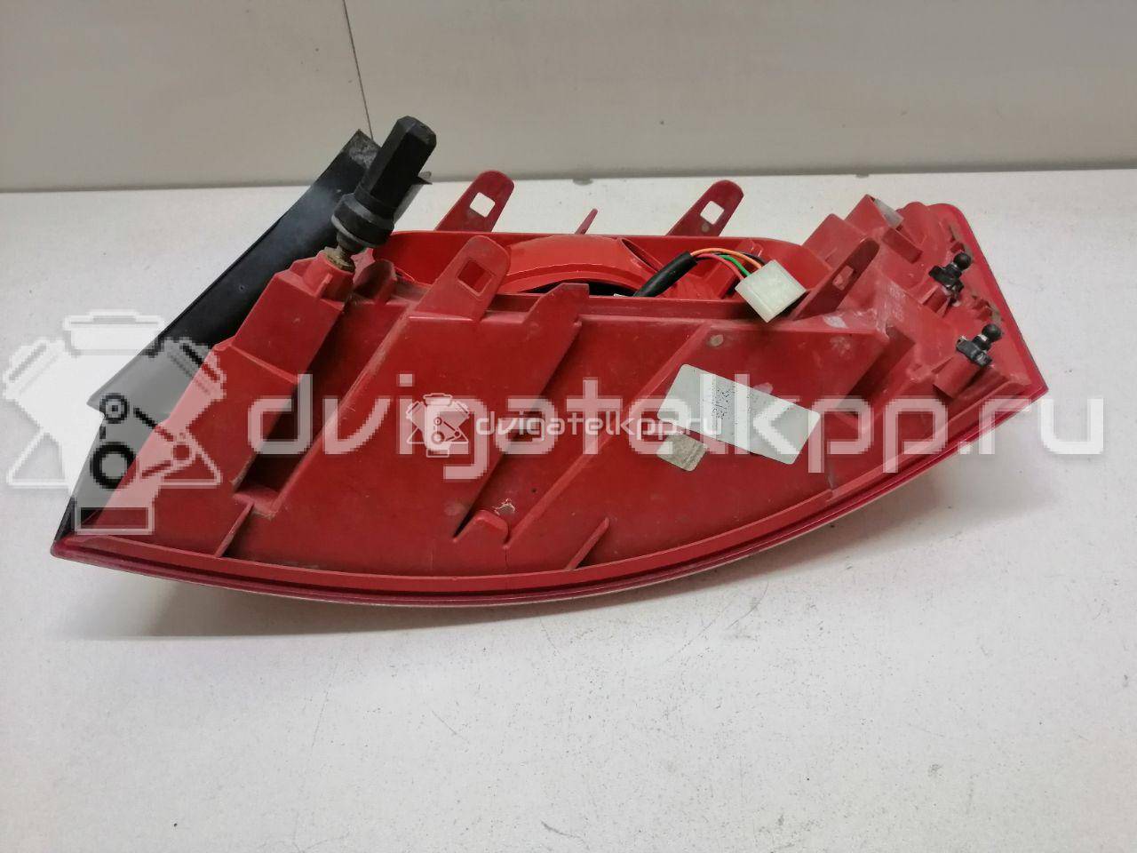 Фото Фонарь задний наружный левый  4F5945095J для Audi A6 {forloop.counter}}