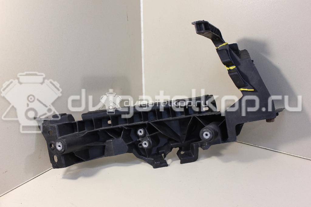 Фото Кронштейн фар левый  8r0805607 для Audi Q5 {forloop.counter}}