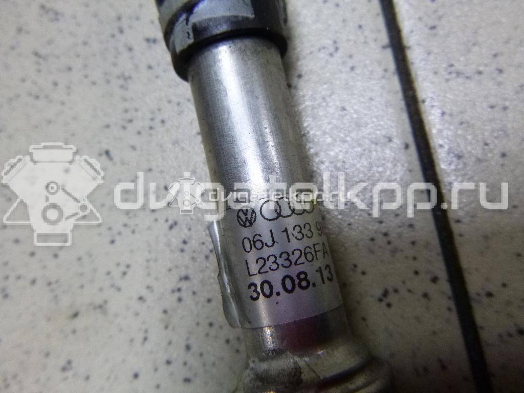 Фото Шланг топливный для двигателя CCTA для Volkswagen / Audi 200 л.с 16V 2.0 л бензин 06J133986R {forloop.counter}}