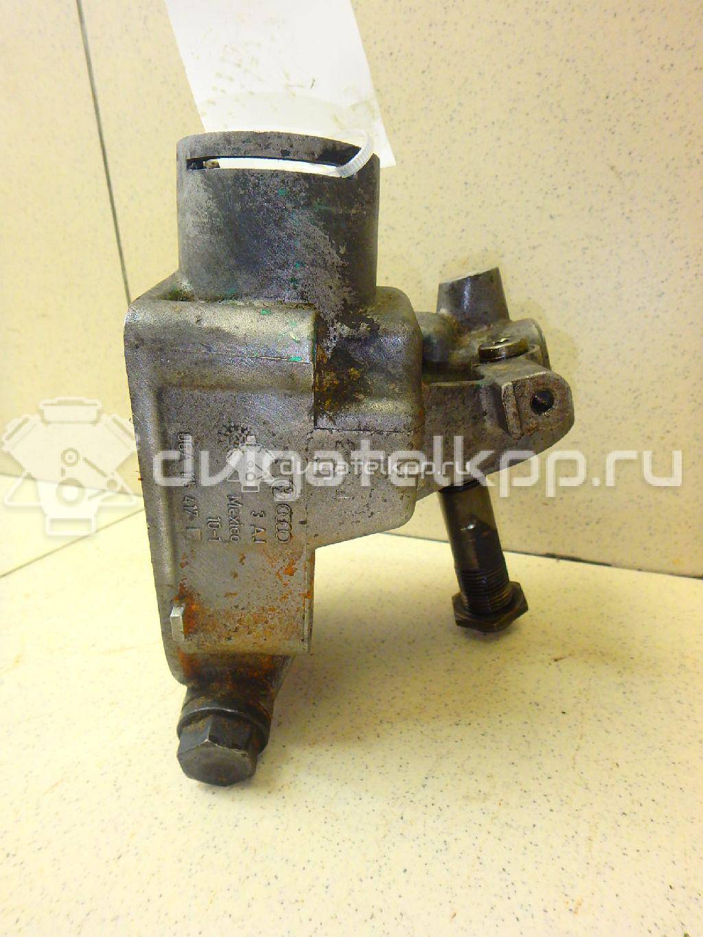 Фото Кронштейн масляного фильтра для двигателя AWM для Volkswagen / Audi 170 л.с 20V 1.8 л бензин 06A115417 {forloop.counter}}