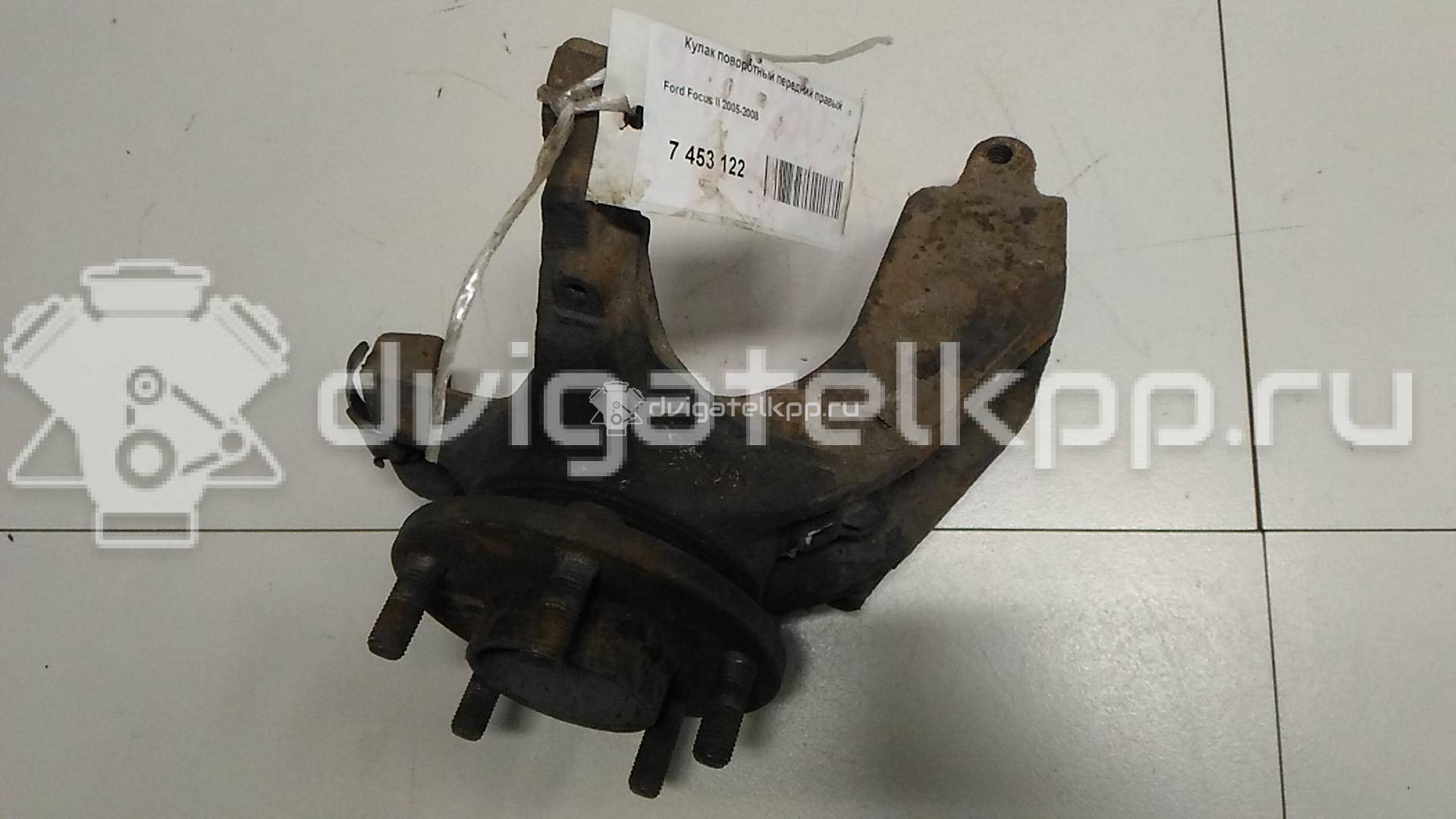 Фото Кулак поворотный передний правый  1477861 для Ford Focus {forloop.counter}}