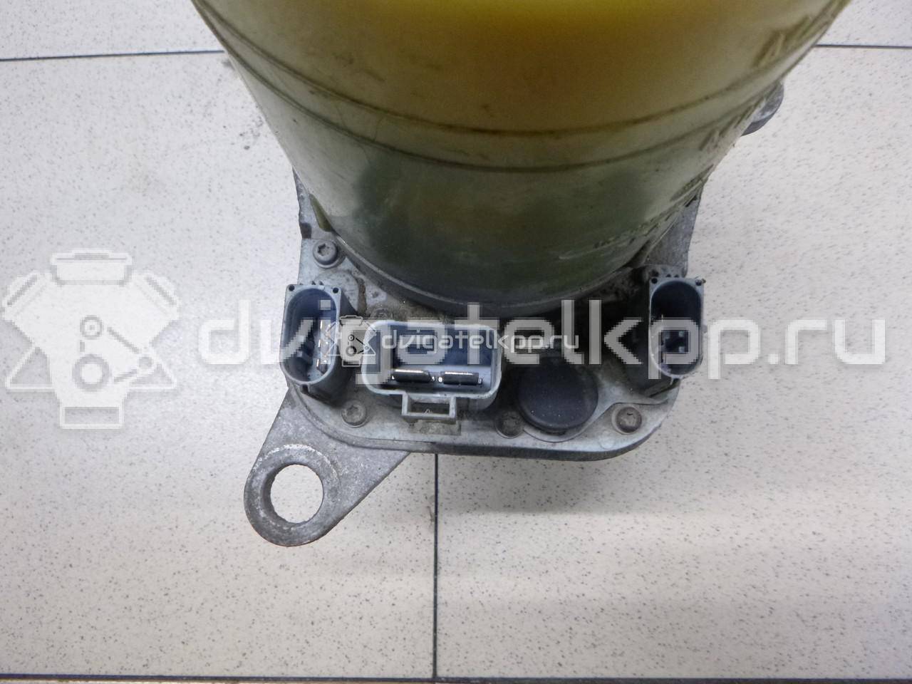 Фото Насос гидроусилителя  1545071 для Ford Fiesta / Focus / Kuga / C-Max {forloop.counter}}
