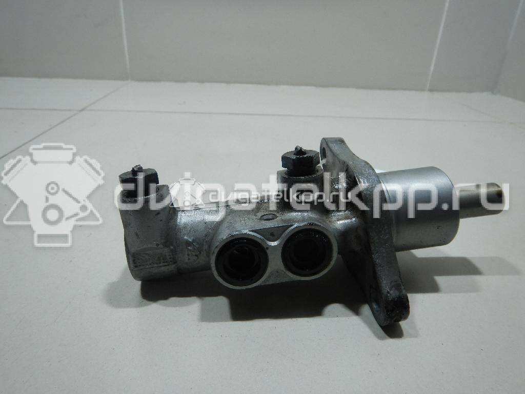 Фото Цилиндр тормозной главный  1689827 для Ford Focus / Kuga / C-Max {forloop.counter}}