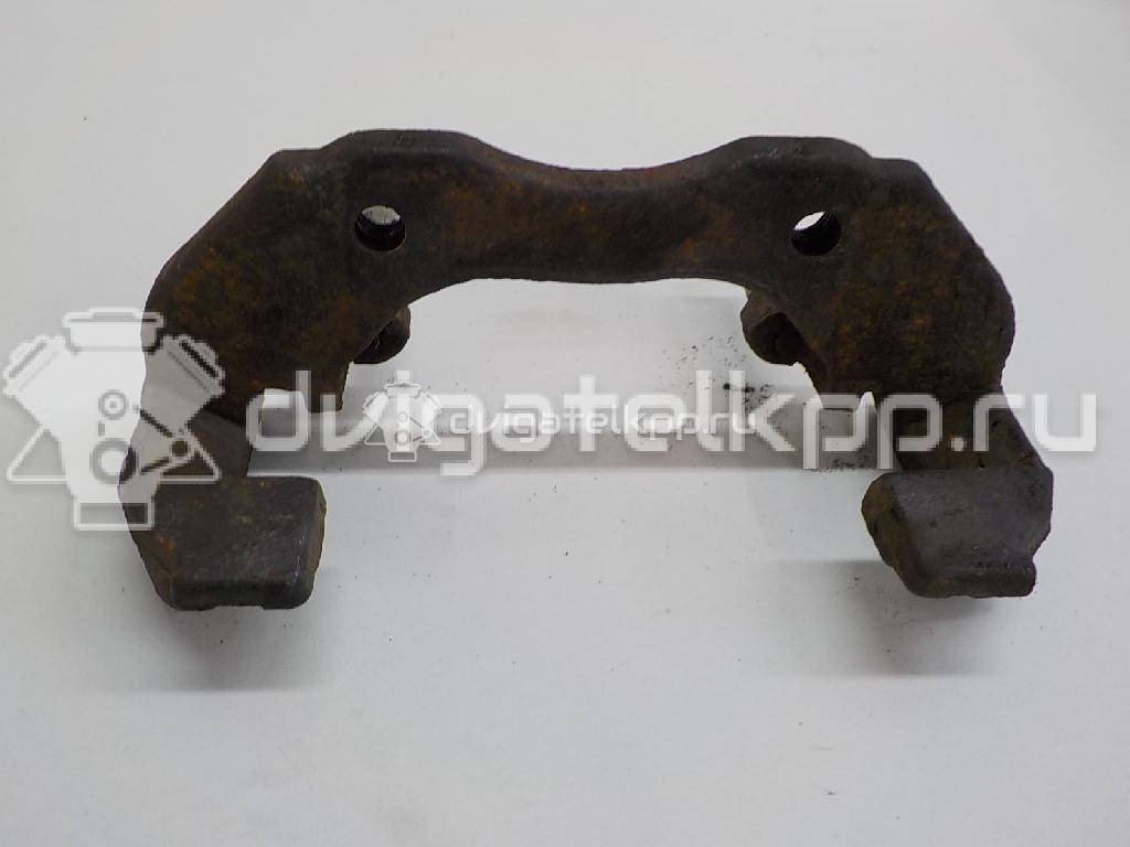 Фото Скоба суппорта переднего  1471710 для Ford Focus / C-Max {forloop.counter}}