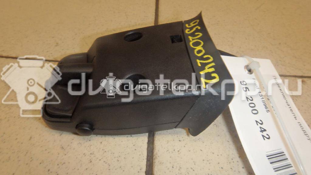 Фото Переключатель подрулевой управления магнитолой  1318965 для Ford Focus / Kuga / Transit / C-Max {forloop.counter}}
