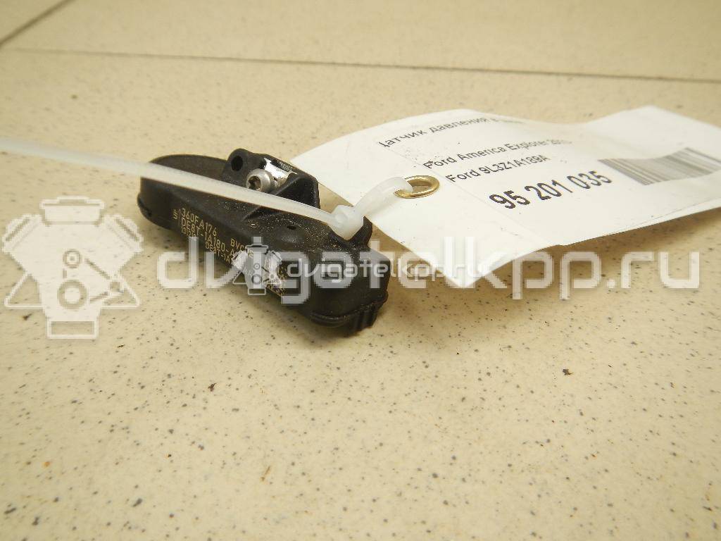 Фото Датчик давления в шине  9L3Z1A189A для Ford Fiesta / Focus / Tourneo / C-Max / Ka {forloop.counter}}