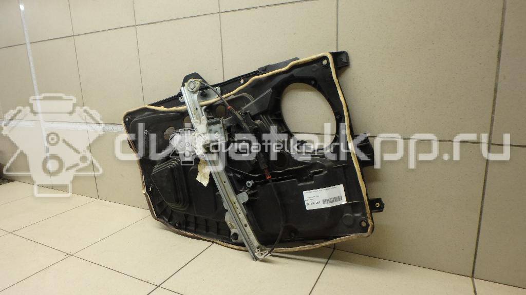 Фото Стеклоподъемник электр. передний правый  1546517 для Ford Fiesta / Fusion Ju {forloop.counter}}