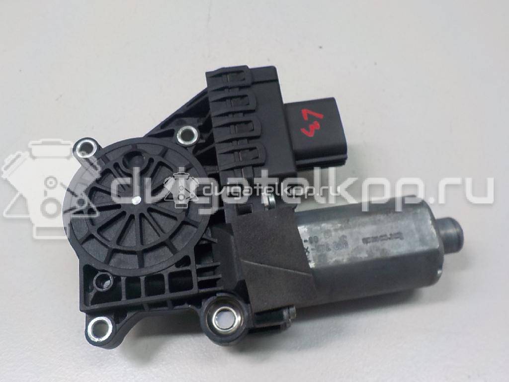 Фото Моторчик стеклоподъемника  1072968 для Ford Focus {forloop.counter}}