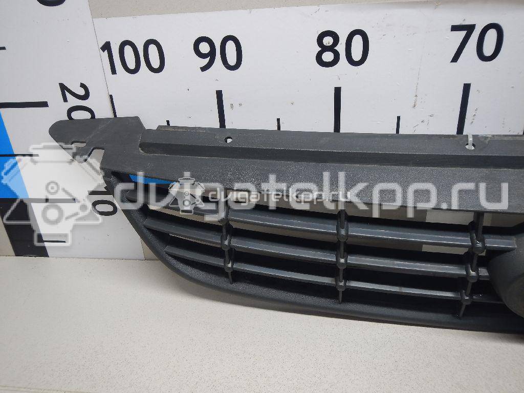 Фото Решетка радиатора  1676410 для Ford Focus {forloop.counter}}