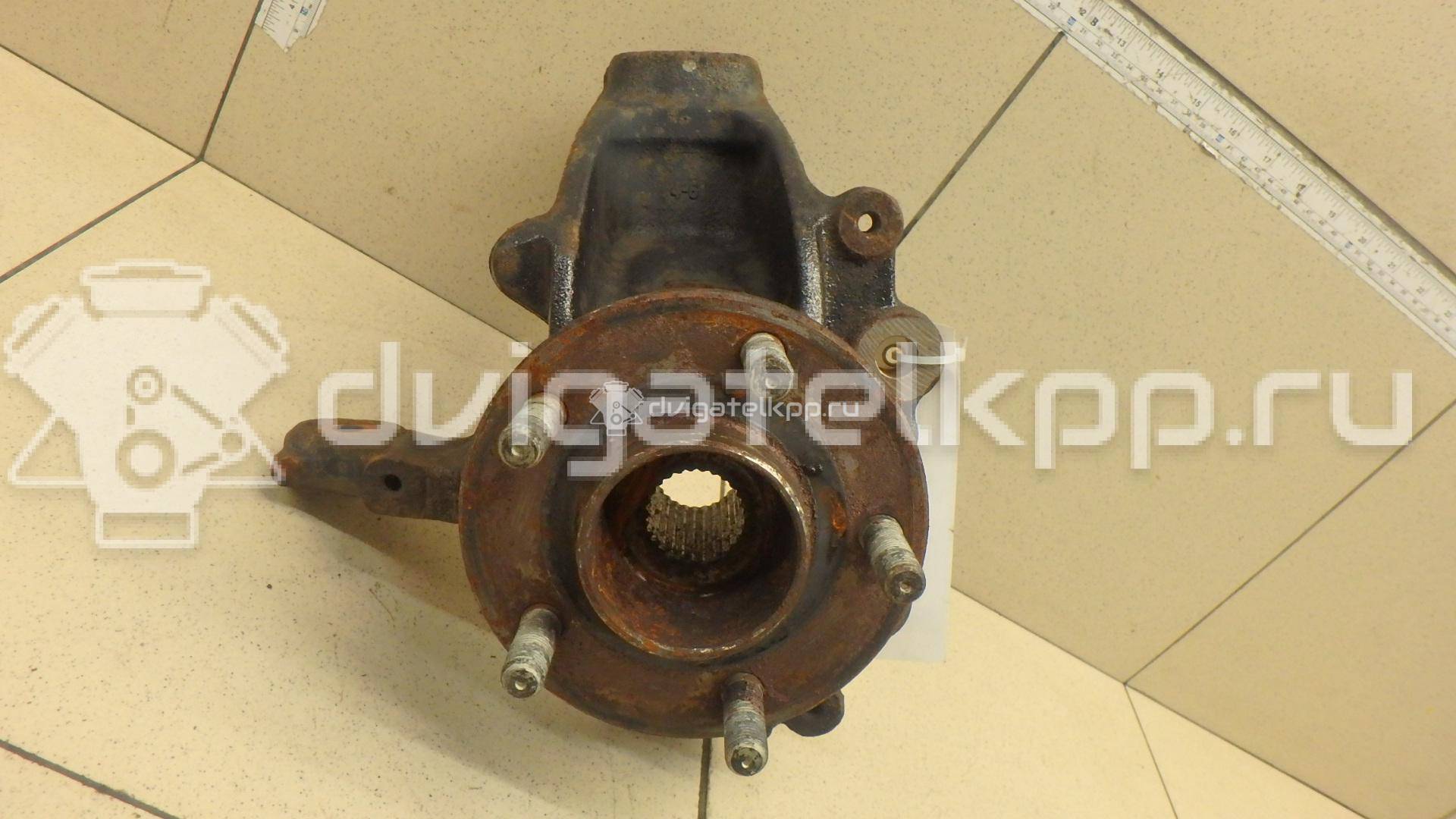 Фото Кулак поворотный передний правый  1702854 для Ford Focus {forloop.counter}}