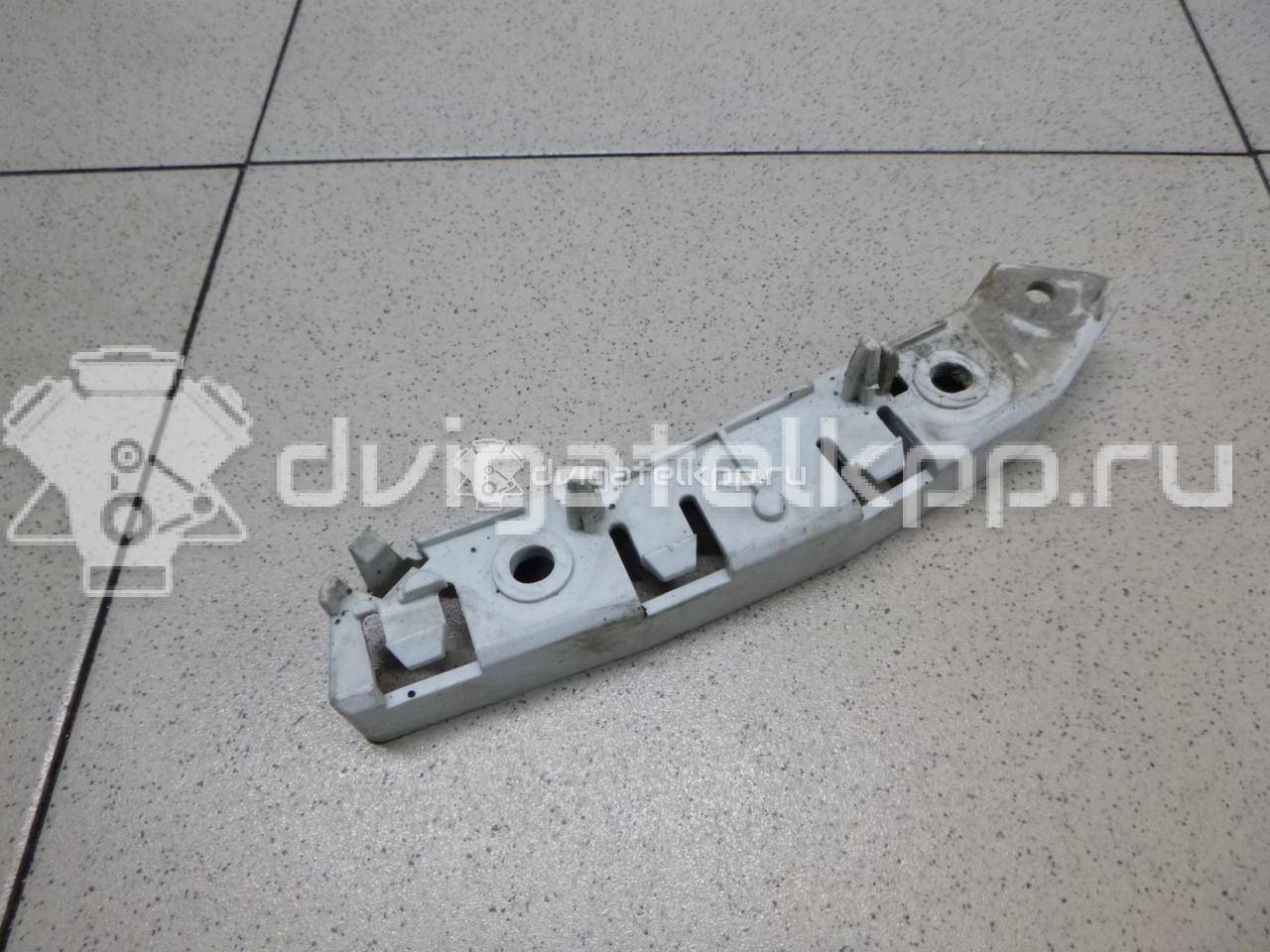 Фото Кронштейн переднего бампера левый  1718731 для Ford Focus {forloop.counter}}