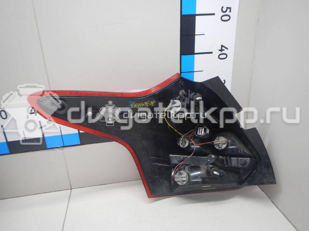 Фото Фонарь задний правый  1825318 для Ford Focus {forloop.counter}}